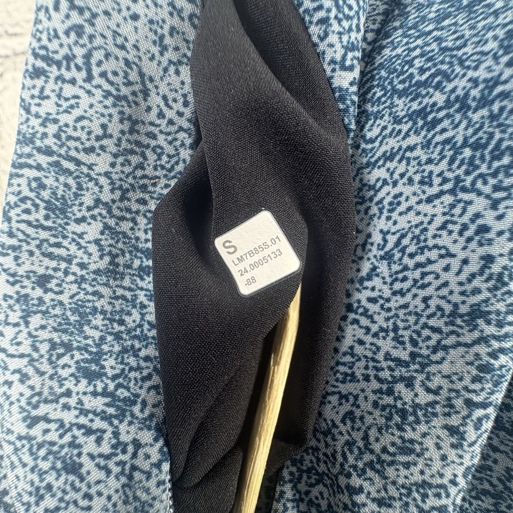 Lululemon Mens Pace Breaker Shorts Small 4'' Inseam Blue Gym - Picture 7 of 7